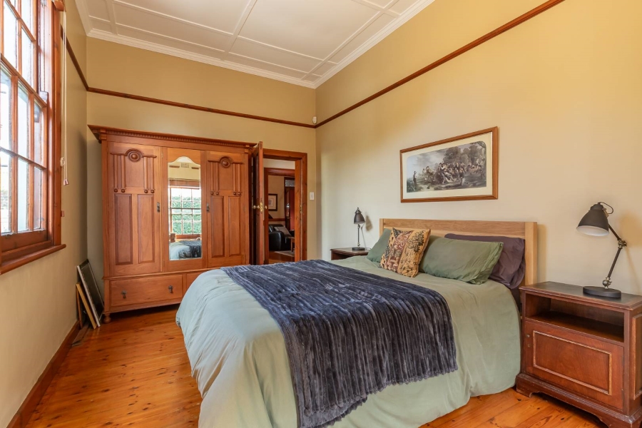 6 Bedroom Property for Sale in Newlands Western Cape